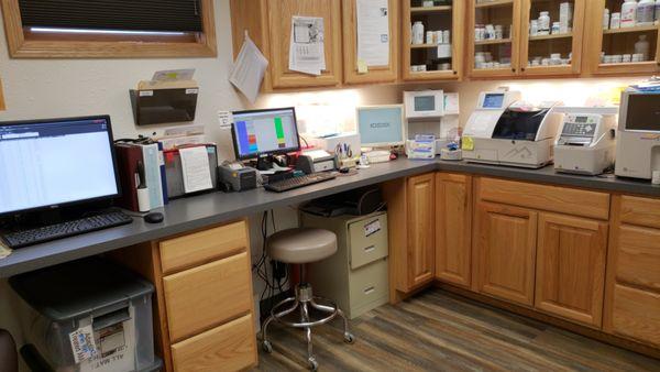 Full, state-of-the-art veterinary laboratory for immediate results for your pet!