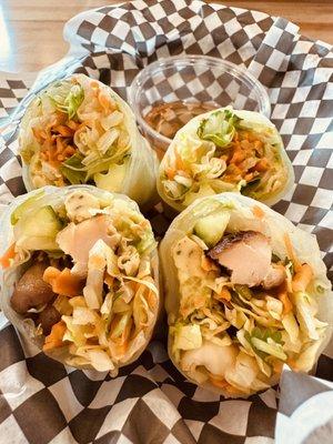 Salad Rolls with Chicken