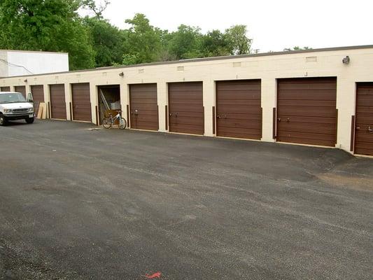 10 x 25, 250 sf storage units