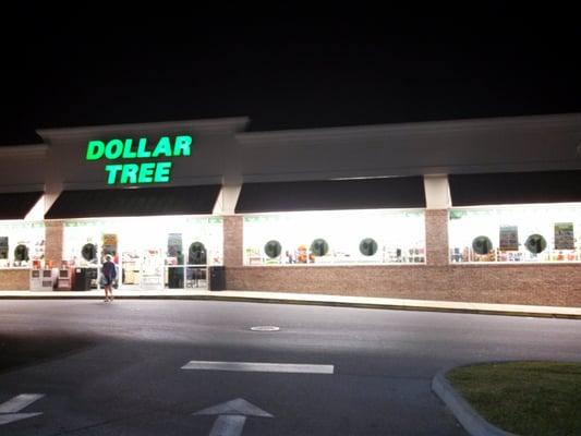 Dollar Tree Front