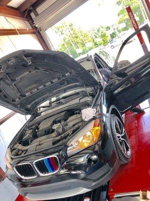 Oil Change and Tire Rotation For Any Type Of Luxury Cars !!