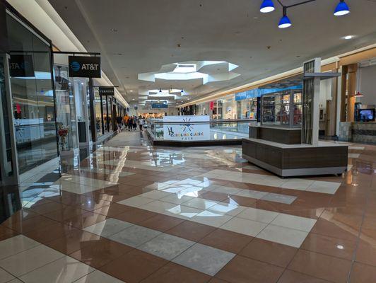 Hanes Mall, Winston-Salem