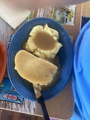 Hot turkey sandwich with mash w/gravy