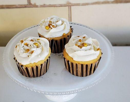 Almond flavor cupcakes with almond buttercream frosting