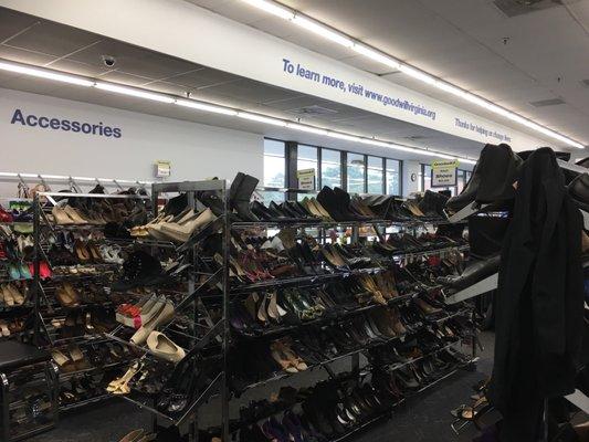 Goodwill Rosemont: shoes and accessories