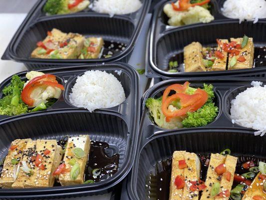 Teriyaki tofu meal prep