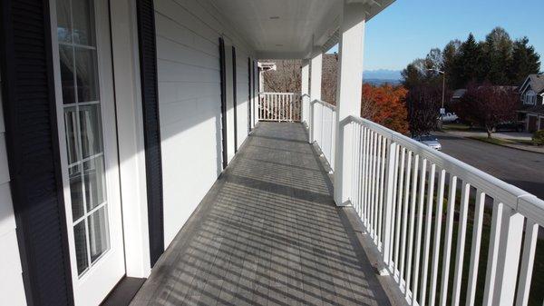 DecTec Vinyl Decking with a white Peak Aluminum Railing. Plus new James Hardie ColorPlus Siding, Trim, and Soffit in Arctic White.