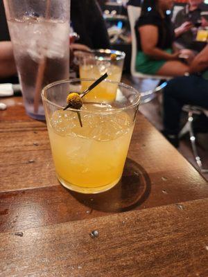 Bee Sting drink at Agave & Rye