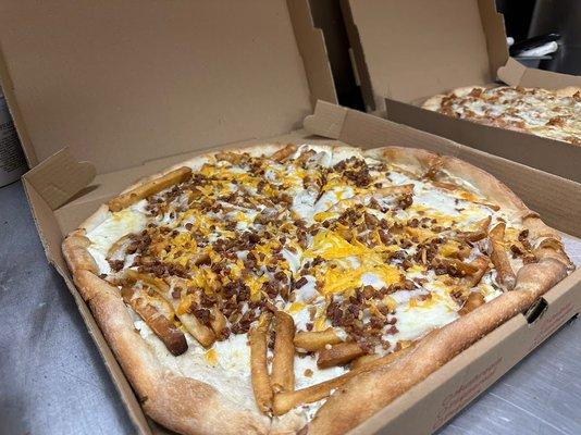 Loaded Fry Pizza