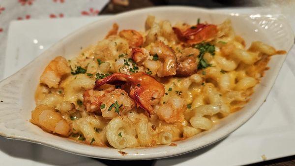 Tom's Watch Bar Butter-Poached Lobster & Shrimp Mac n Cheese