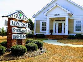 The front of the Live Oak Storage building