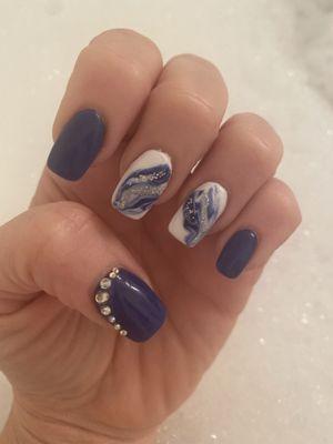 Beautiful blue nails