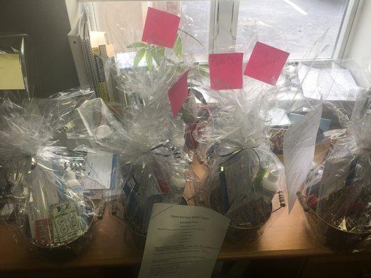 Lice Lifters donates raffle baskets to local fund raisers, auctions and school carnivals.  Call us if you need a basket donated!