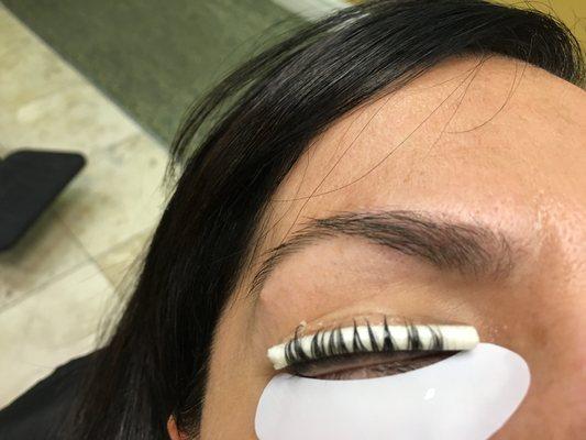 Eyelash perm