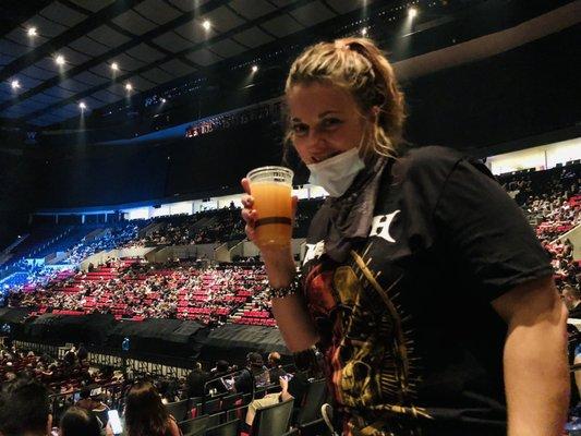 Megadeth with a beer