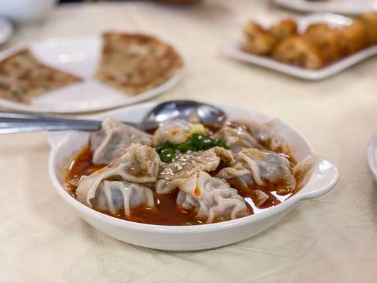 Wontons with Chili Sauce