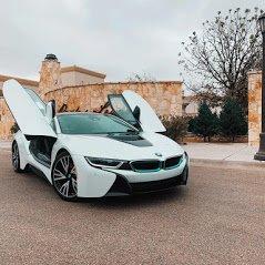 The beautiful BMW i8 at Parks Legado Town Center