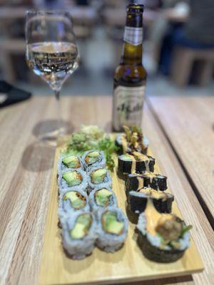 Veggie and spider roll maki