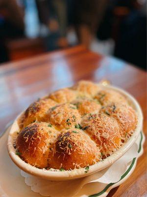 Pull Apart Garlic and Parmesan Bread