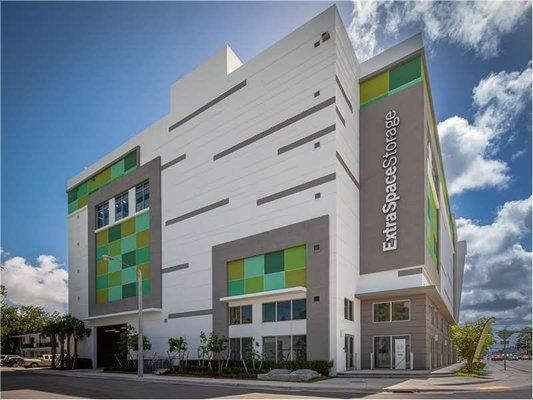 Beauty Image - Extra Space Storage at 7865 NE 10th Ave, Miami, FL 33138