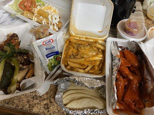 1/2 chick entre Sogood! Like Huli Huli In Hawaii! Pollo Entero,4 Flautas, Chili Cheese Fries & 12 Piezas (Hot wings)M3920