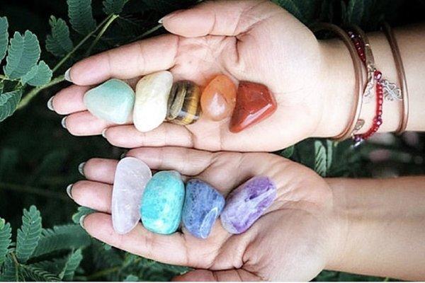 Chakra balancing,  crystal healing & aura cleansing now available