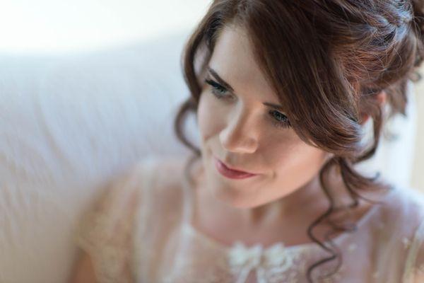 Bridal portrait in Dresden, Maine.