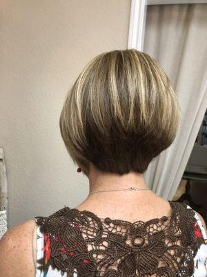 beautiful highlights and graduated cut