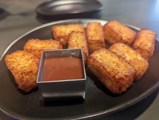 Fried cheese and guava appetizer