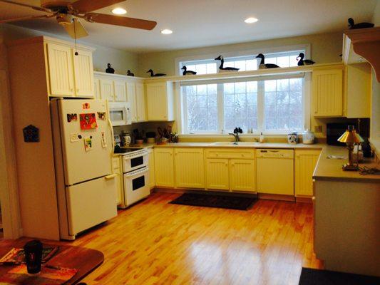 Another clean kitchen ...