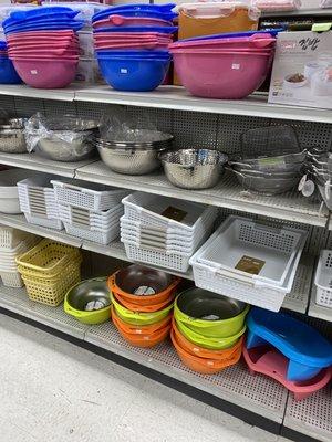 Strainers and mixing bowls