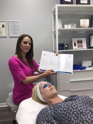 IS Clinical Fire & Ice Facial