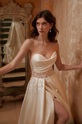 Sancerre gown by Enaura