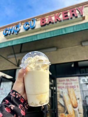 Durian Smoothie w crystal boba ($5) - consistency with this place ranges from smoothie tasting good to pretty icy