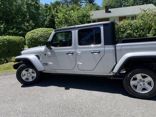 2022 Jeep Gladiator sport