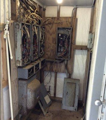 electrical panels needing reparation