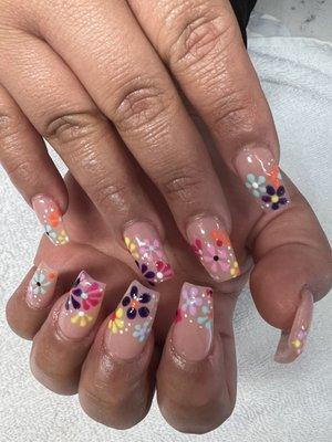 Spring is on your nails!