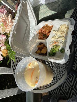 Bulgogi soup and accompanying sides