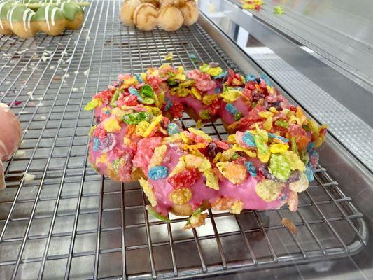 Fruity pebbles mochi donut