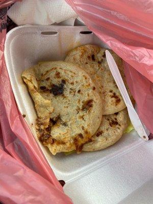 revuelta pupusas