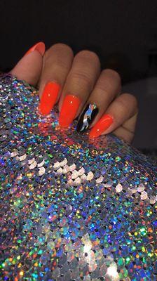 E-V Nails