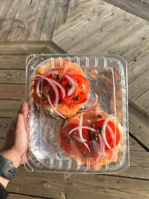 Lox Bagel w/Lox, Tomato, Onion and Caper