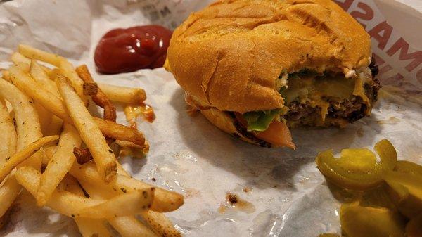 Classic Burger To Go!! With Fries