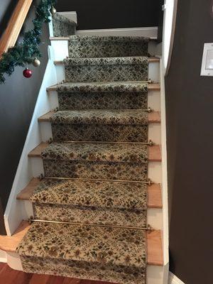 Couristan's Bainbridge Trellis. Ecru. Custom step runner with stair rods. Classic.