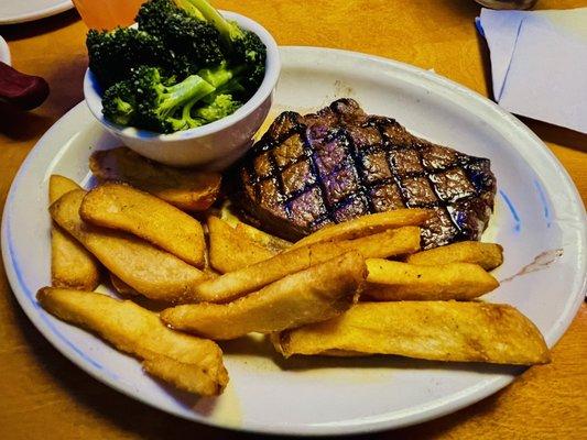 11 oz. Sirloin Steak, Steak Fries, & Broccoli