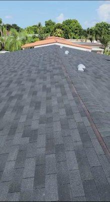 Roofing shingle