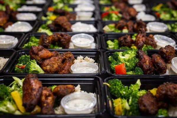 Chili Mango Smoked Wings with Housemade Ranch, Cauliflower Rice, and Veggies