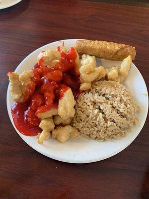 Sweet and sour chicken lunch special.  Served freshly made and very good!