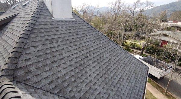 GAF TIMBERLINE HDZ - Color: Pewter Grey 

San Anselmo, Ca. 

#NORTHBAY #ROOFING #GUTTERS #GAF #MASTERELITE