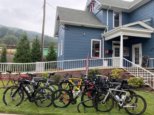 Parked my bicycle and About to walk in to get some deliciously delicious Colombian coffee